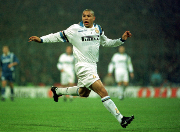 Parkstadion Gelsenkirchen, Germany 17.3.1998, UEFA Cup season 1997/1998, Schalke 04 vs. Inter Milan 1:1 --- RONALDO (Milan)