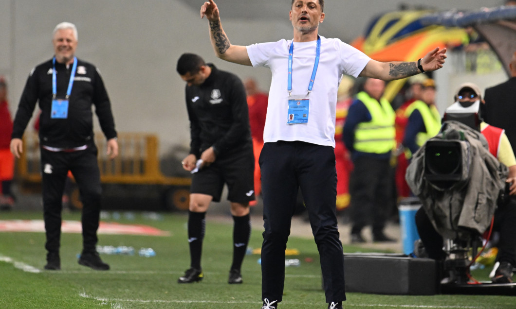 FOTBAL:UNIVERSITATEA CRAIOVA-RAPID BUCURESTI, PLAY OFF SUPERLIGA SUPERBET (2.05.2025)