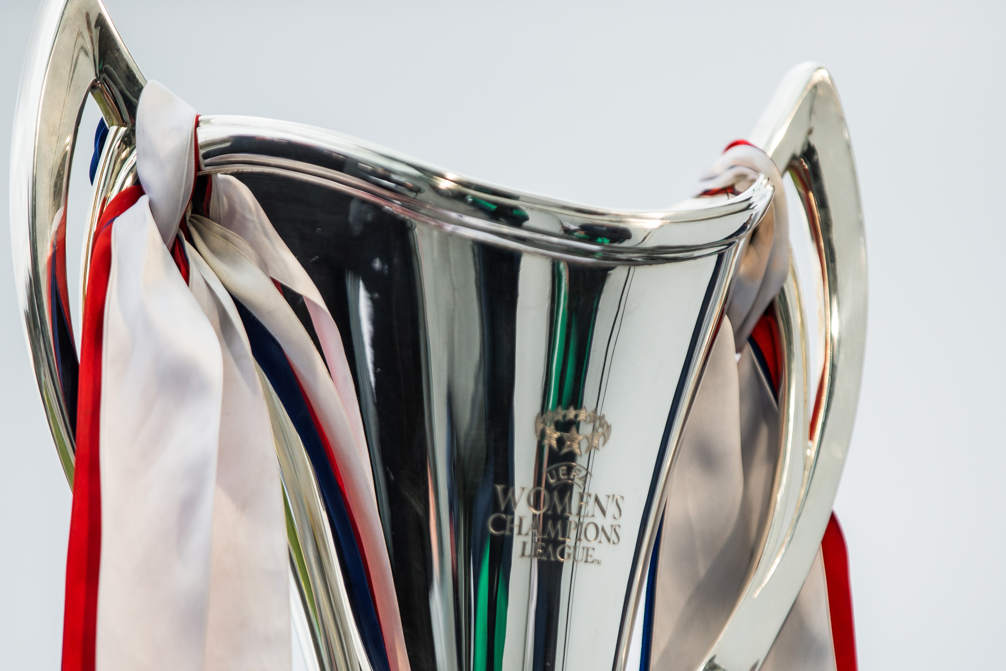 Au furat trofeul UEFA Champions League cu o săptămână înainte de marea finală