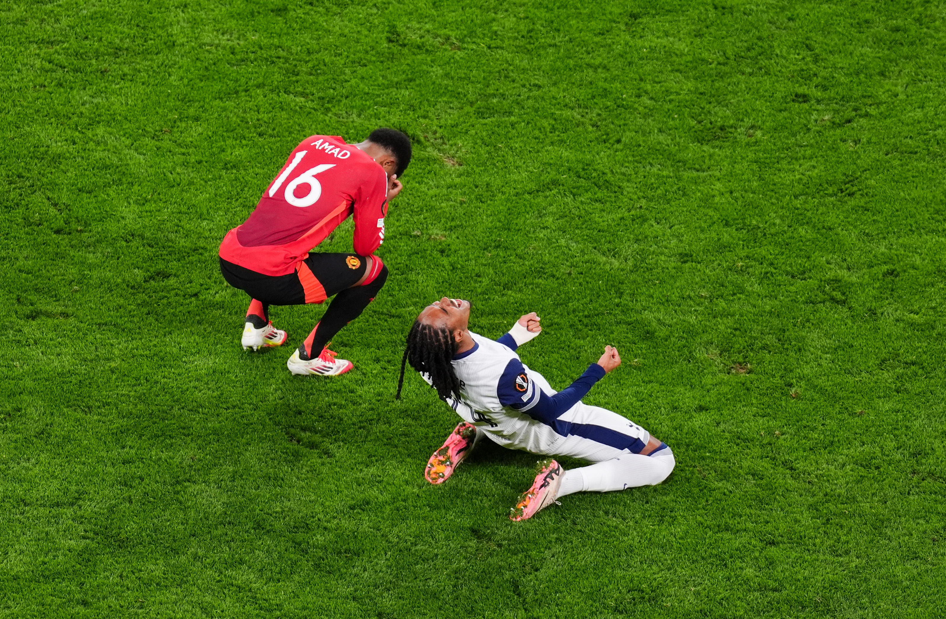 Finala Europa League a avut 7 ”corigenți”! Notele obținute de jucători, după Tottenham - Manchester United 1-0