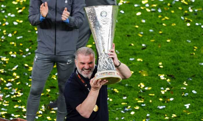 Tottenham Hotspur manager Ange Postecoglou lifts the Europa League trophy following his sides victory over Manchester United at the Estadio de San Mames, Bilbao, Spain. Picture date: Wednesday May 21, 2025.