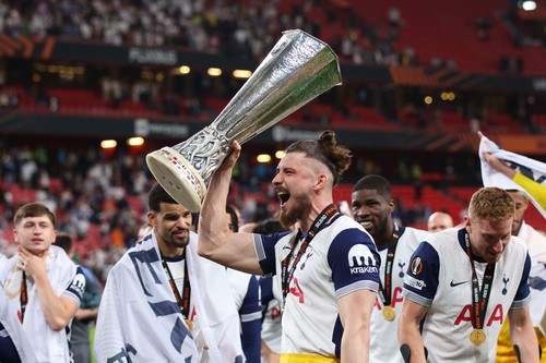 Reacția FRF, după ce Radu Drăgușin a câștigat Europa League cu Tottenham