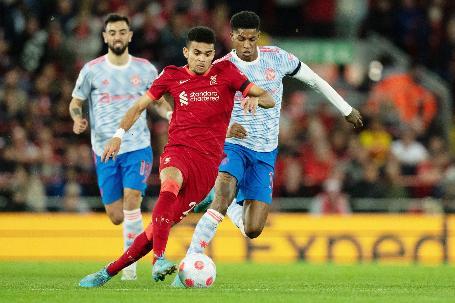 Ce a spus Barcelona despre posibilele transferuri ale lui Rashford și Luis Diaz