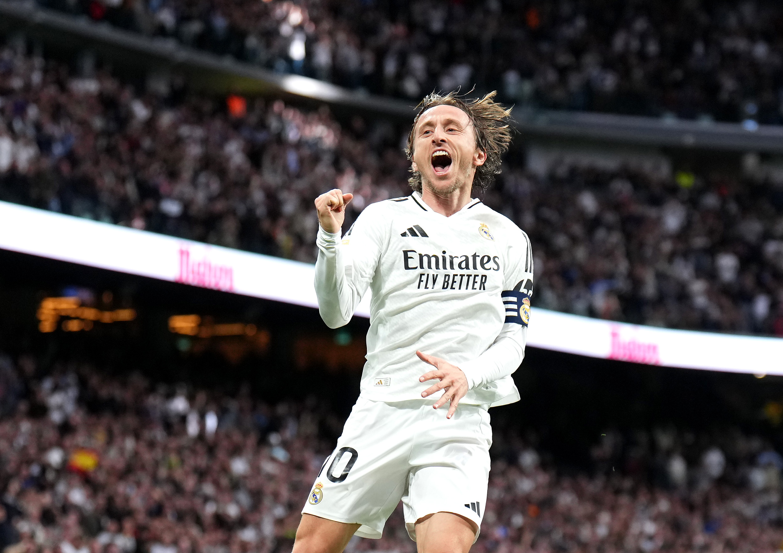 Ce surpriză pentru Luka Modric! Croatul are contractul pe masă și e gata să semneze