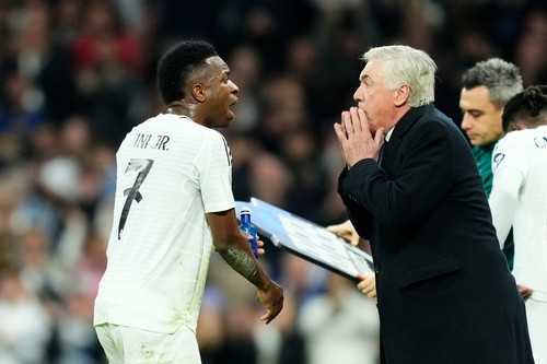 ”Mi-ai schimbat viața”. Mesajul lui Vinicius pentru Carlo Ancelotti, după despărțirea de Real Madrid