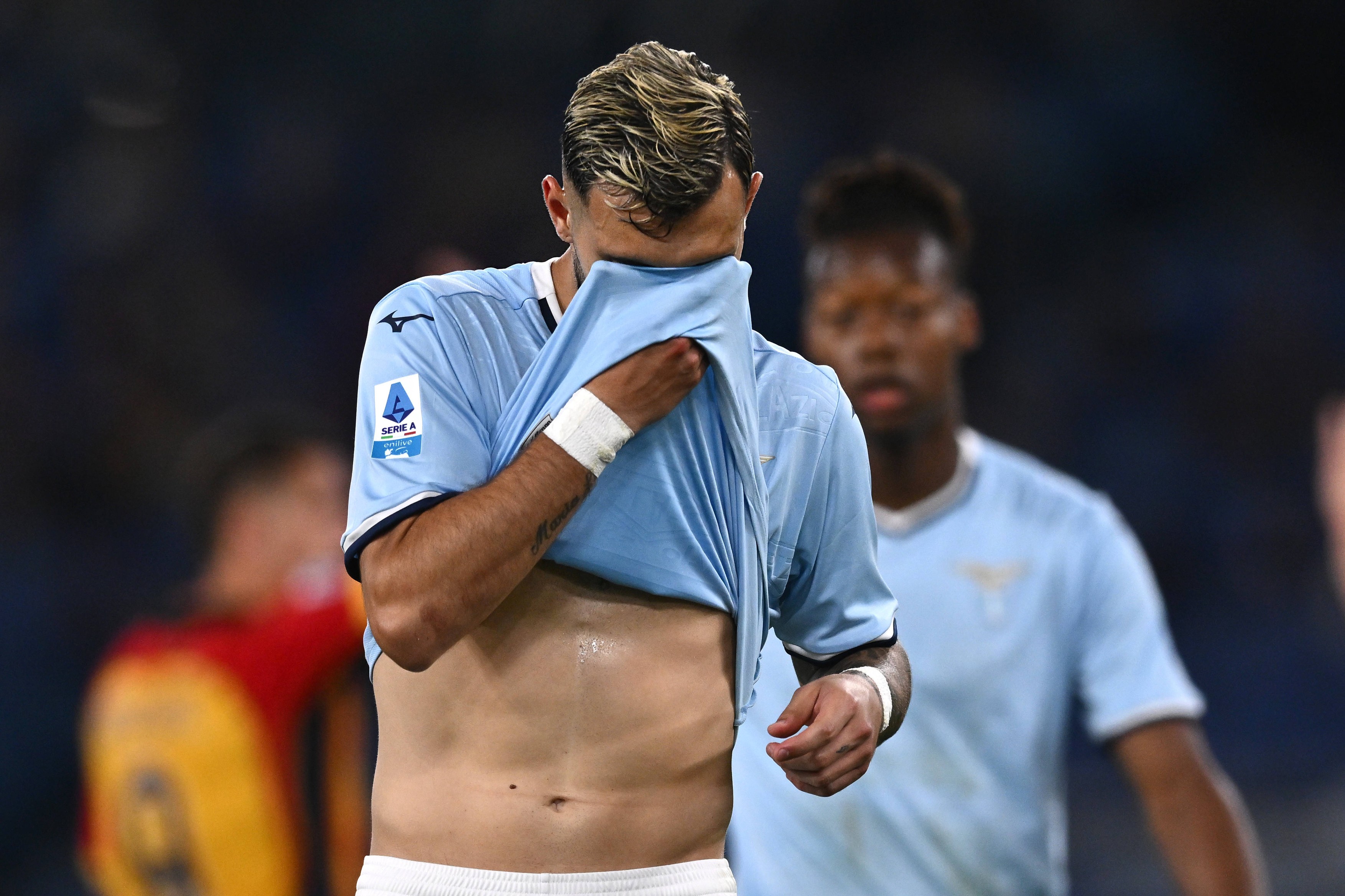 În genunchi! Aveau șanse la Champions League, dar au pierdut surprinzător și nu vor juca nici în Conference