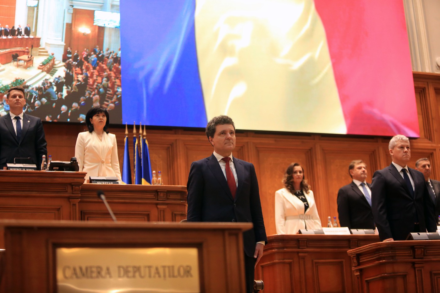 Cum l-a numit Gigi Becali pe Nicușor Dan, după gestul făcut când au ajuns față în față