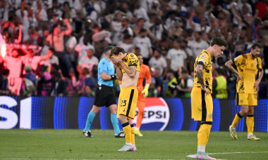 MUNICH, GERMANY - MAY 31: Nicolo Barella (L),Kristjan Asllani (M) and Francesco Acerbi of FC Internazionale (R) disappointed for the defeat ,during the UEFA Champions League Final 2025 between Paris Saint-Germain and FC Internazionale Milano at Allianz Ar