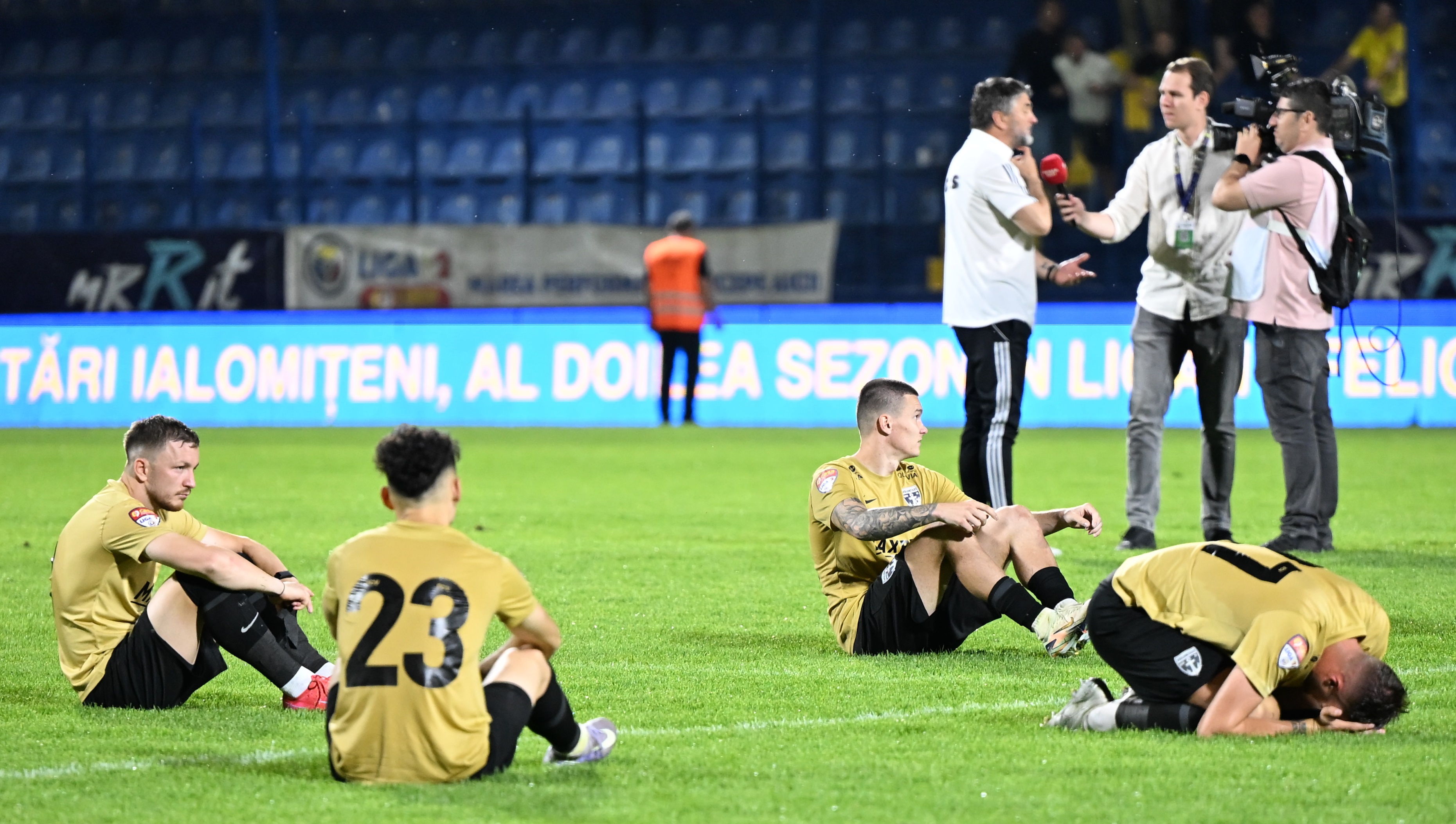 ”Din vina mea mai stăm un an în Liga 2”! Fostul jucător al celor de la FCSB și-a ”turnat cenușă-n cap”