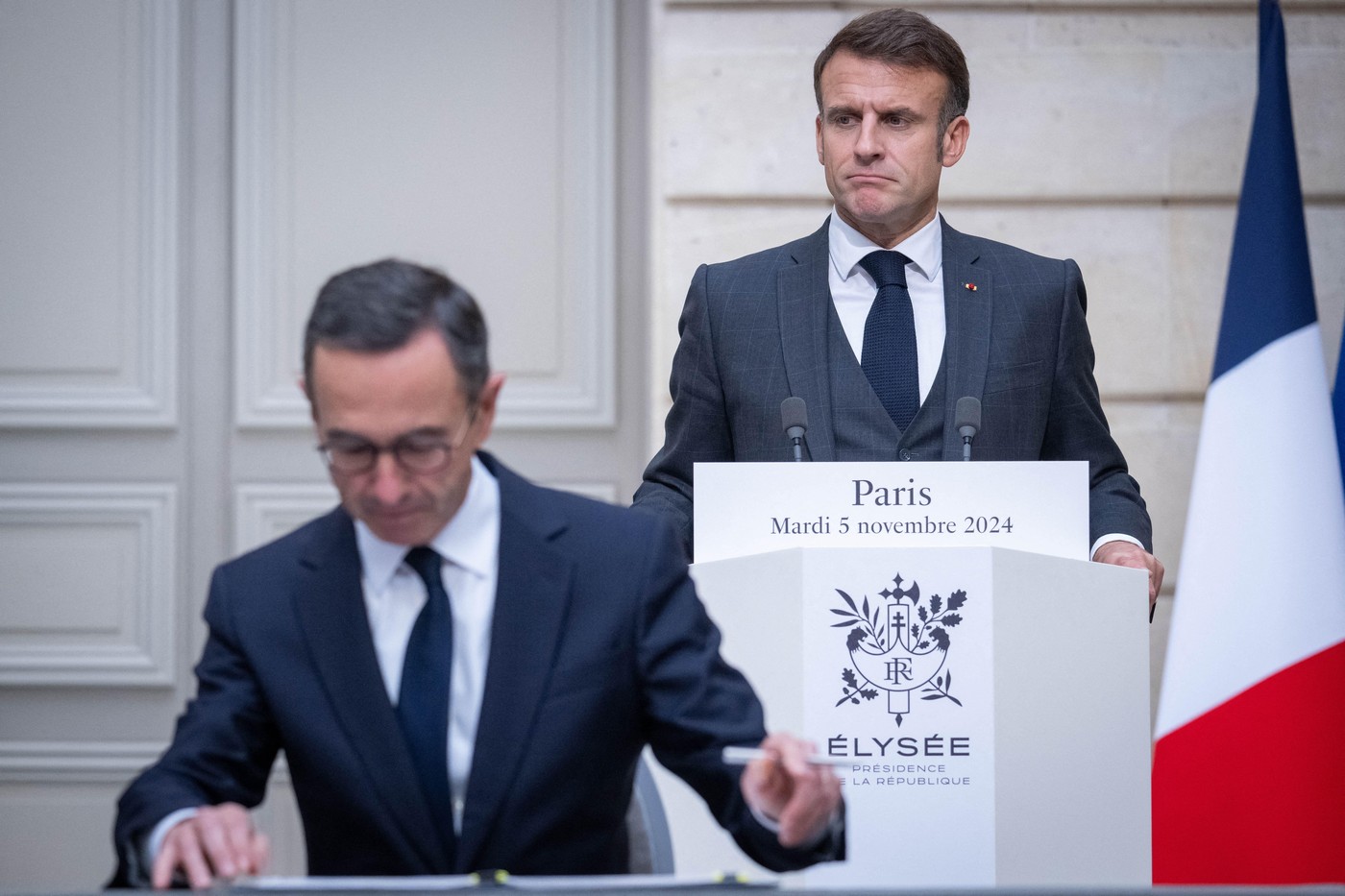 "Barbarii au comis crime!" Ministrul de interne din Franța, mesaj tranșant: "E inacceptabil!". Macron: "Națiunea e în doliu"
