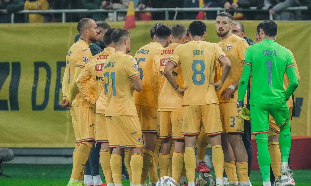 Nations League C, Group C2: Romania vs. Kosovo Romanian players discuss among themselves, as Kosovo players left the pit