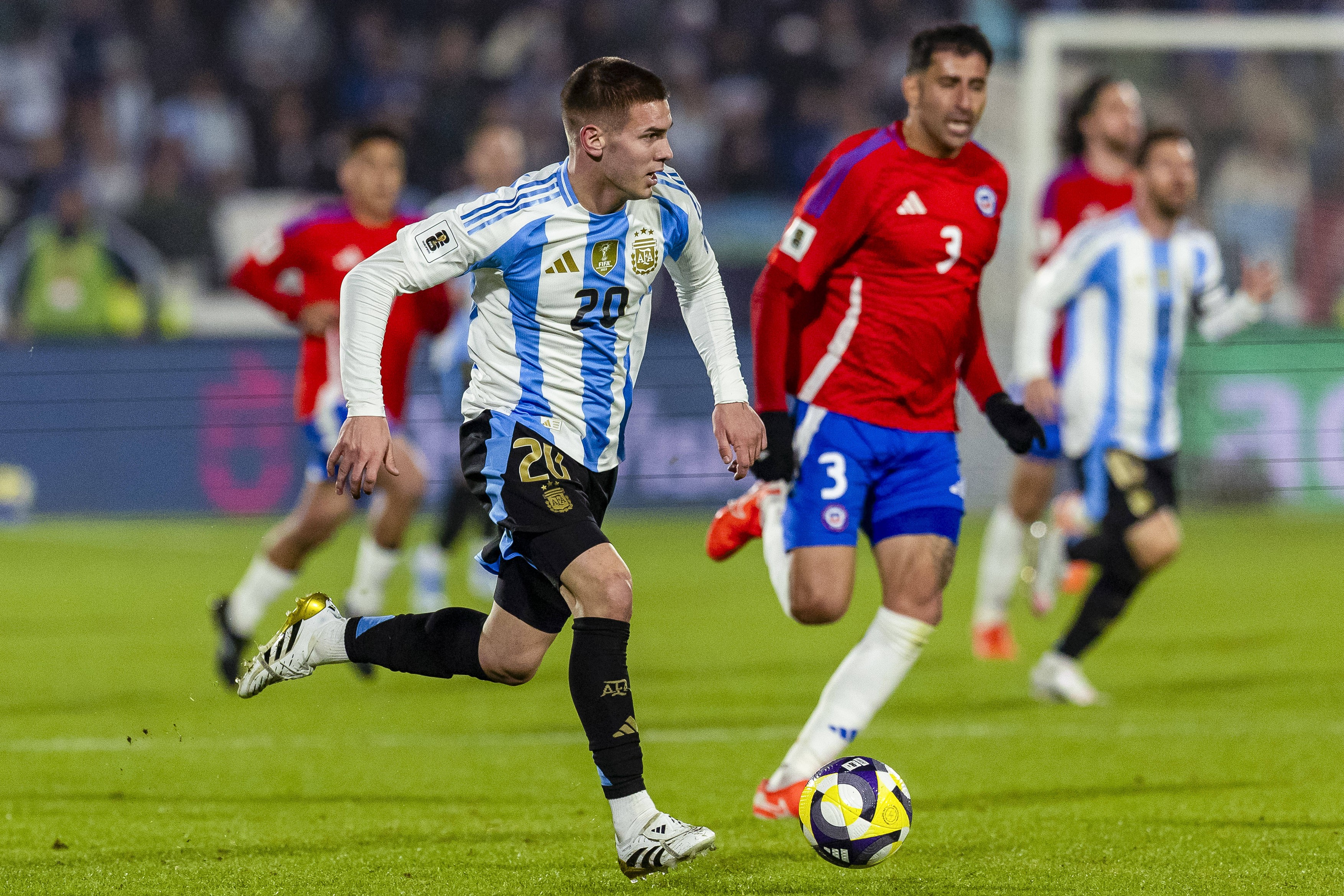 ”Here we go!” A devenit cel mai tânăr debutant din istoria Argentinei și semnează cu Real Madrid