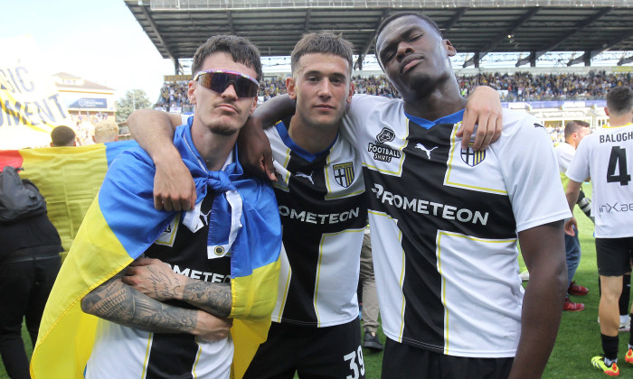 DENNIS MAN, ALESSANDRO CIRCATI, ANGE YOAN BONNY, Serie B, 2023-24, Parma vs Cremonese 1-1, 05-05-2024, Esultanza, Celebr