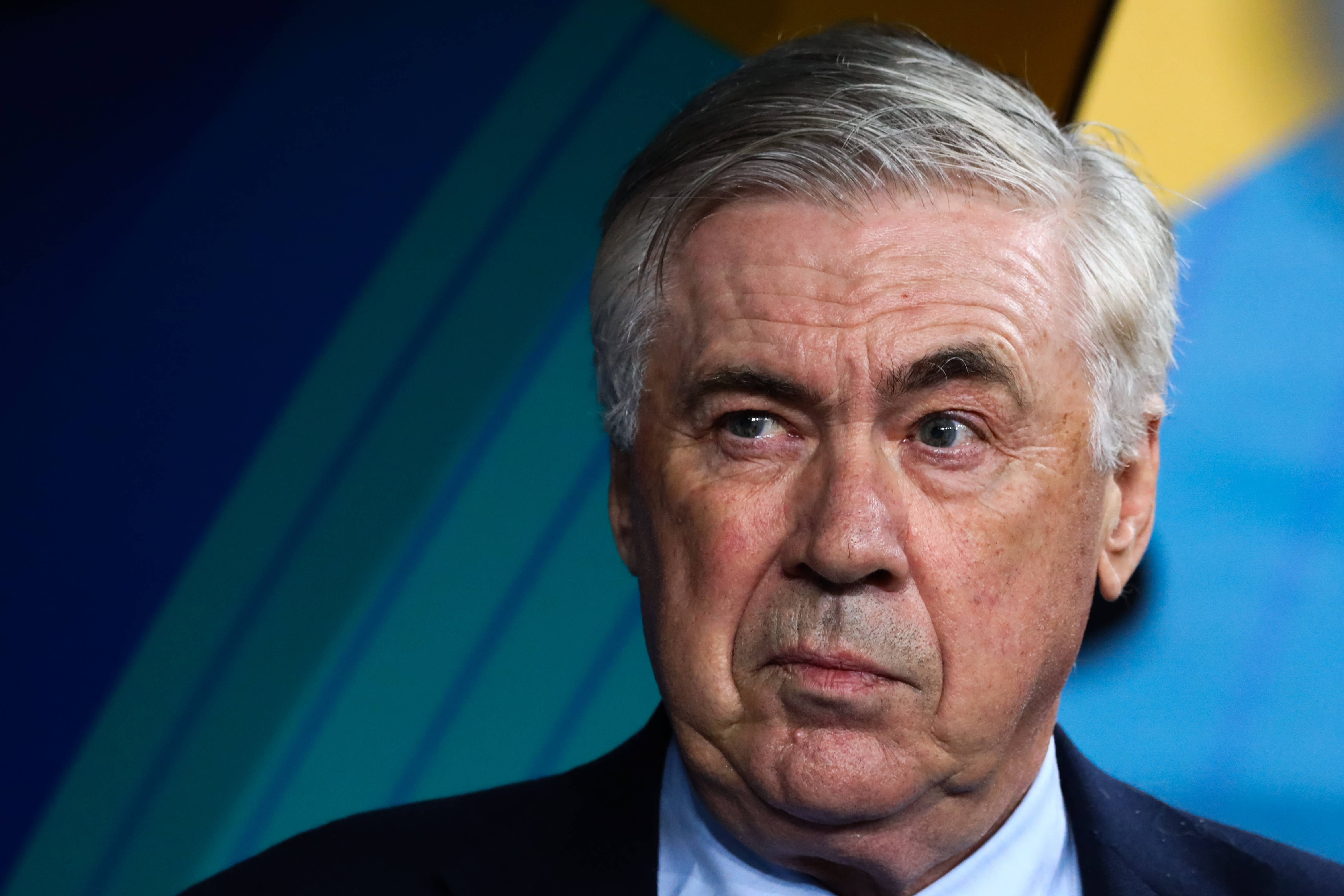 Carlo Ancelotti a semnat