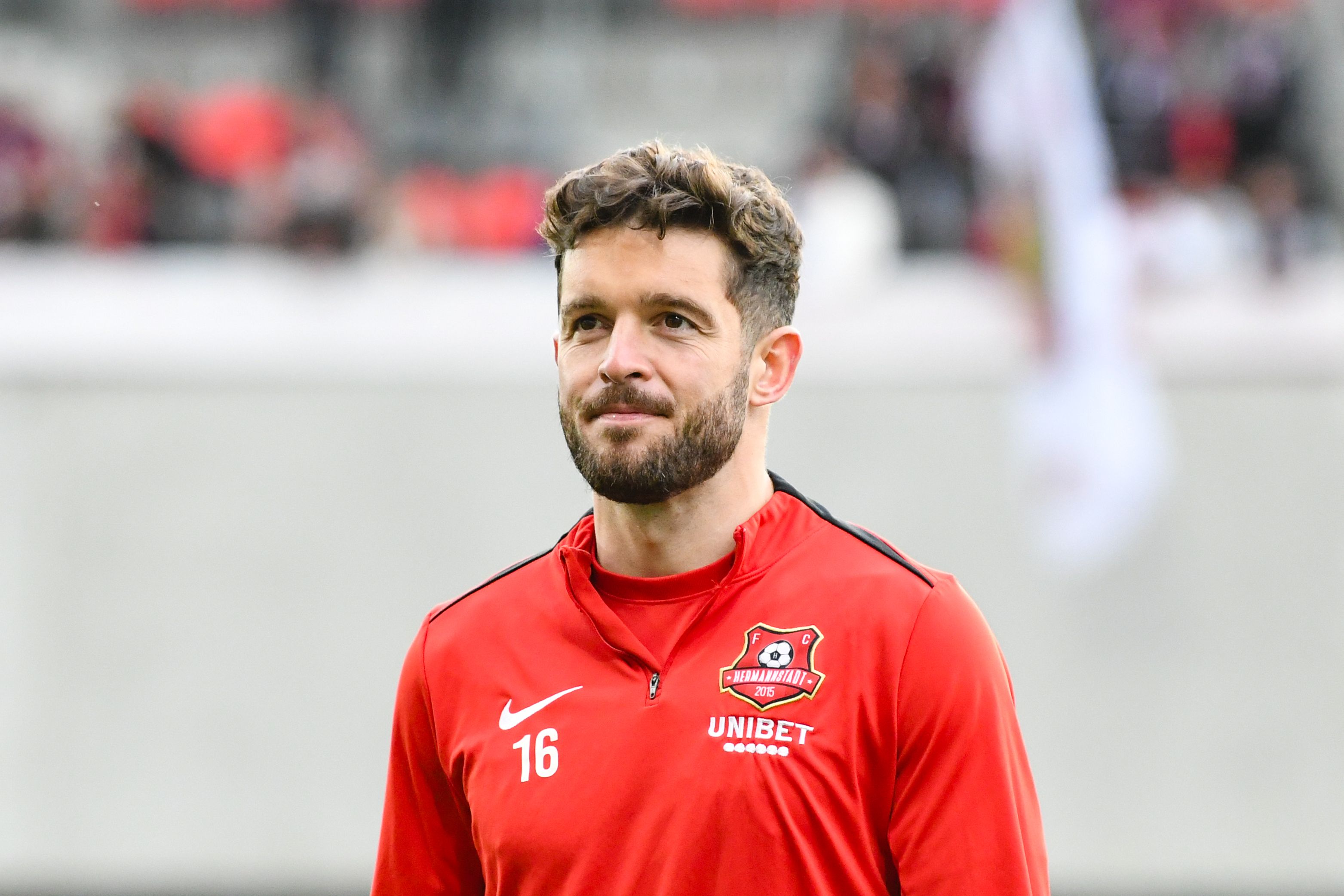 Sergiu Buș a semnat