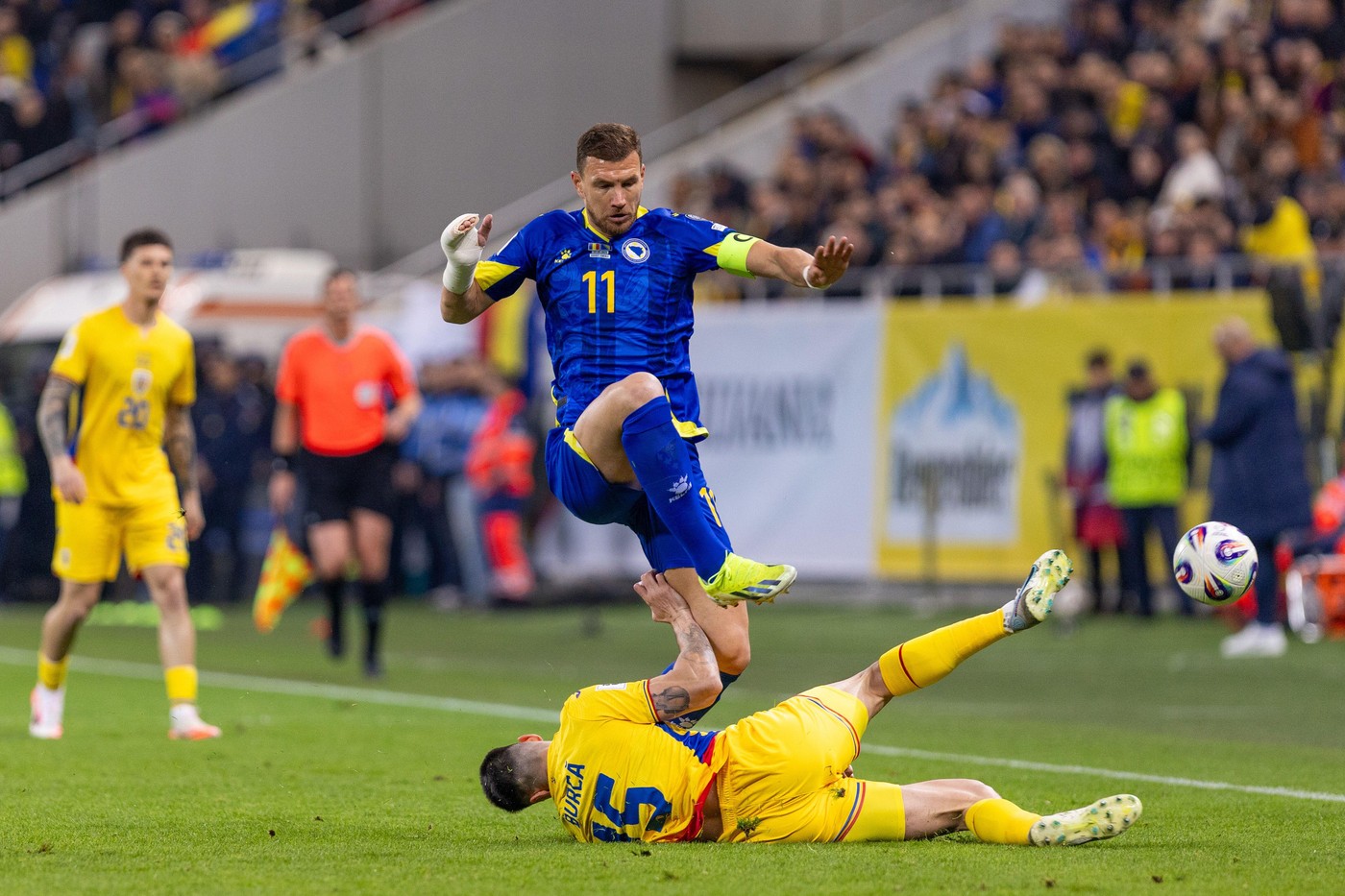 La 39 de ani, Edin Dzeko semnează! Contract pe 2 ani cu o echipă din TOP 5 campionate ale Europei. Salariu de 2.000.000 €
