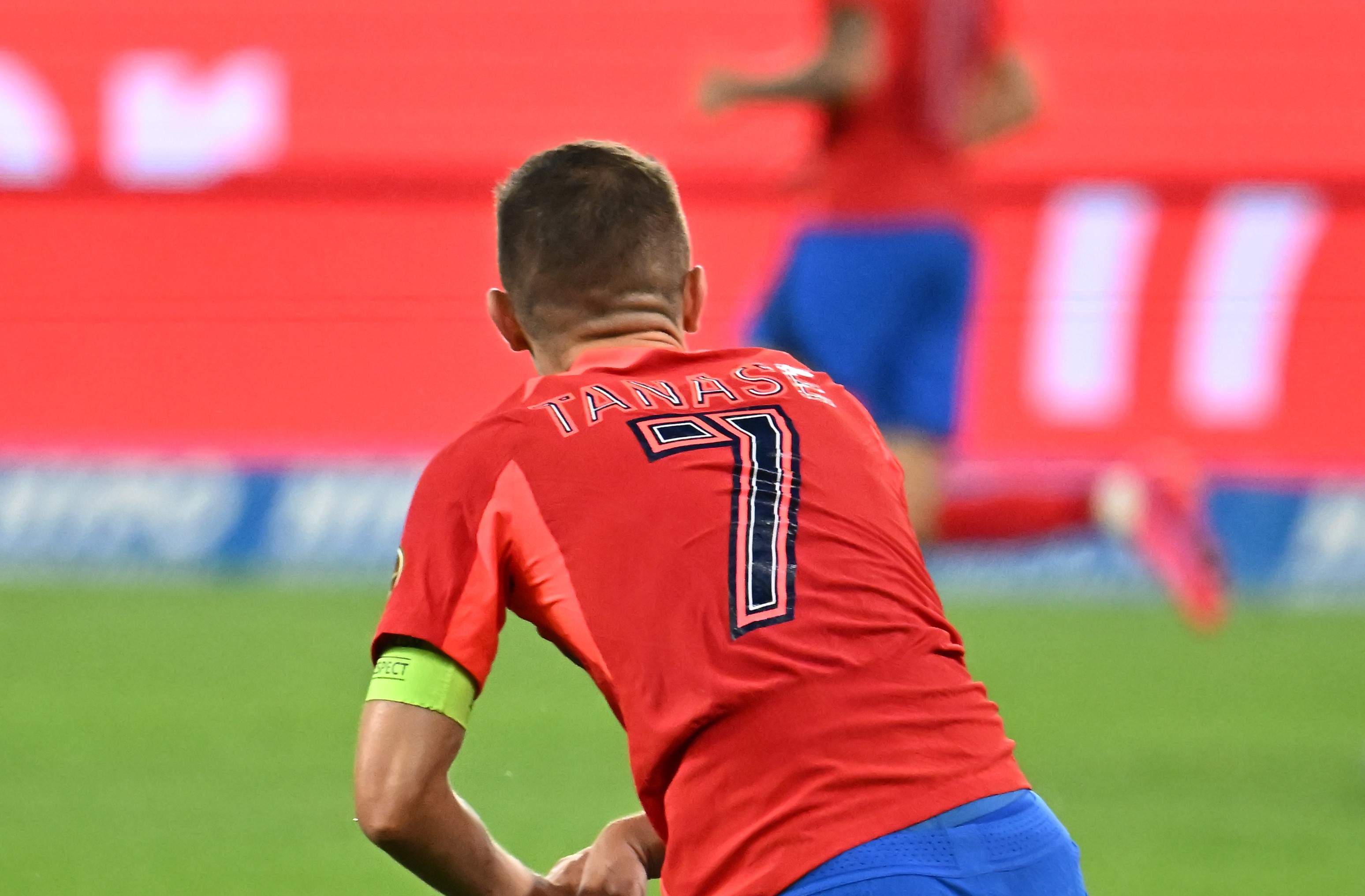 ”Bătaie” la FCSB pentru numărul 7: 3 jucători pe un singur ”loc”. Ultimul s-a resemnat