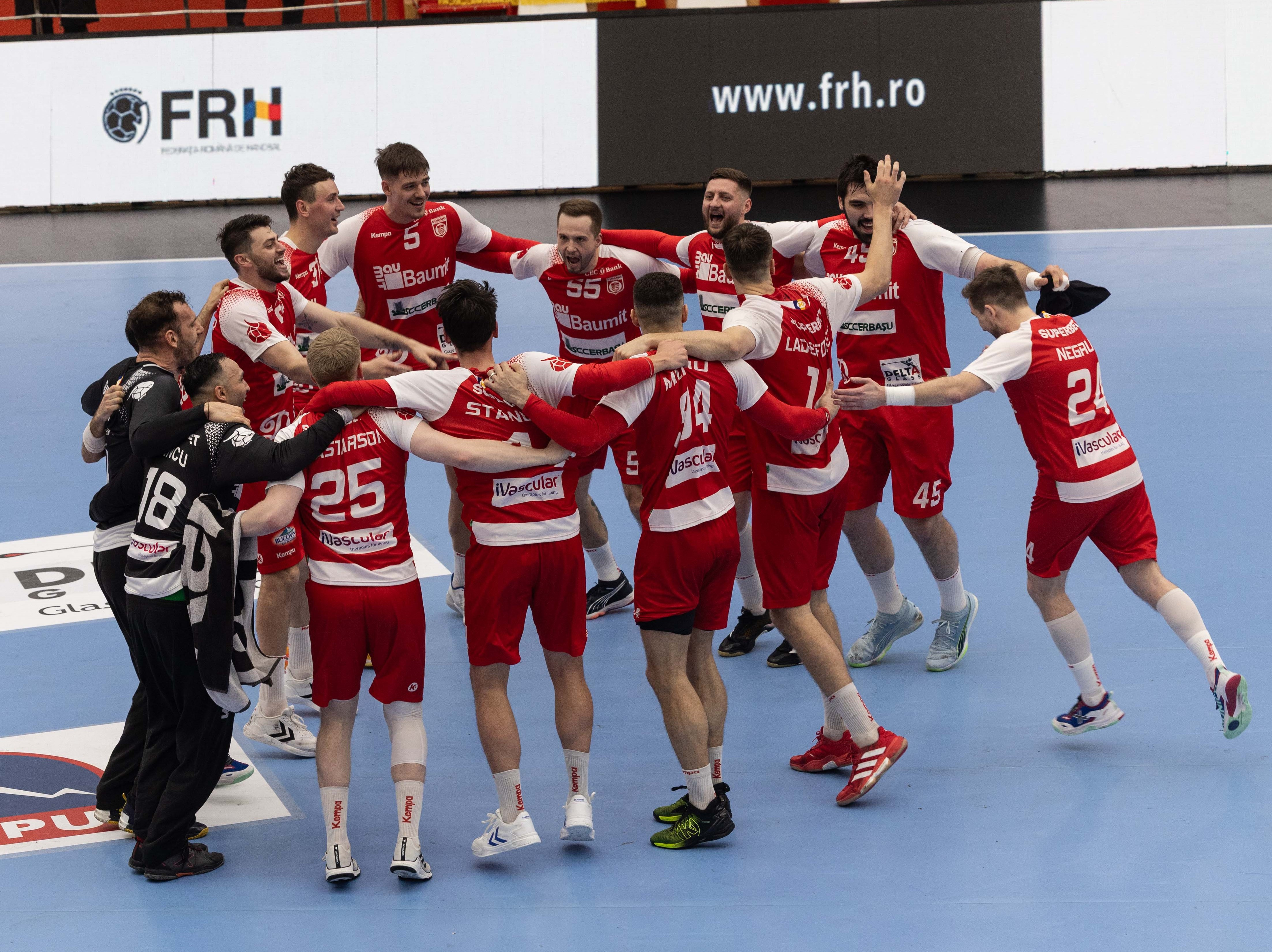 Imagine Stire Dinamo a câștigat Cupa României la handbal! Al treilea trofeu consecutiv pentru ”Dulăi” | 2review.ro