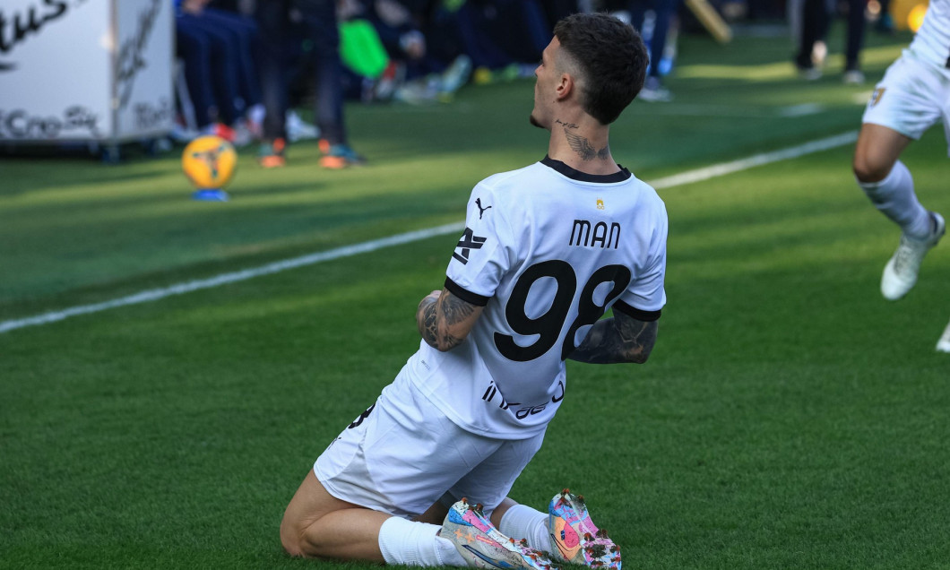 Dennis Man (Parma Calcio) celebrates after scoring the goal of 1-0 during Parma Calcio vs SS Lazio, Italian soccer Serie A match in Parma, Italy, December 01 2024