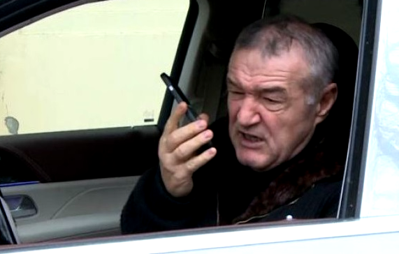 Gigi Becali a luat telefonul pe care îl avea la Ionuț Luțu, a intrat pe TikTok și a fost oripilat: “Cred că se uita el!”