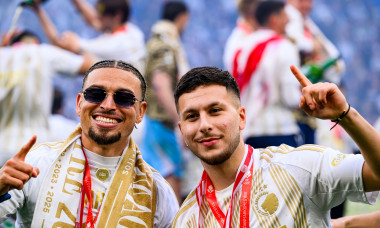 FCK vinder og bliver Danmarks Mester 2025. 11 (FCK) - Jordan Larsson, 40 (FCK) - Roony Bardghji. Superliga - Mesterskabsspillet: FC København mod FC