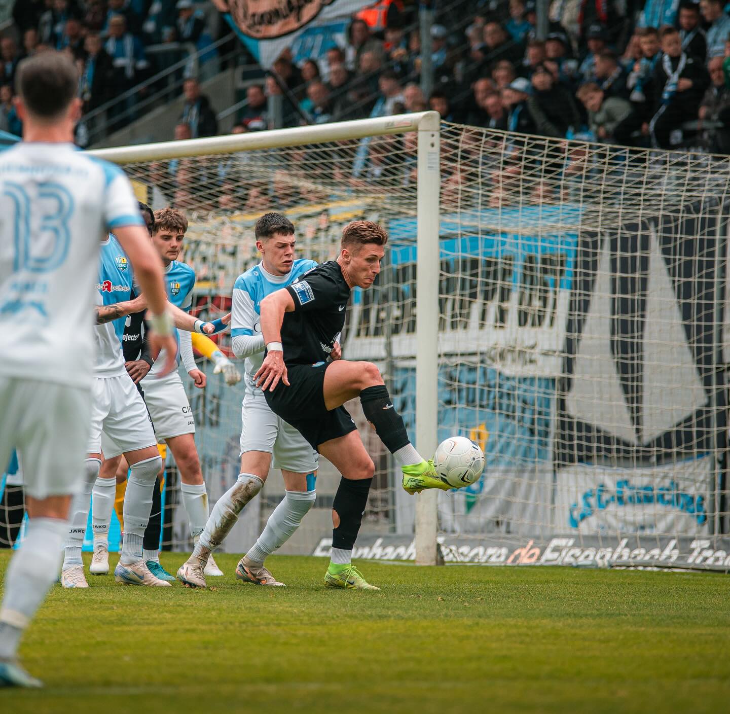 Direct în Bundesliga! Un fotbalist de origine română a semnat