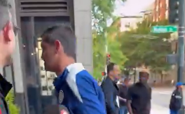 I-a cerut lui Cristi Chivu să semneze pentru ”Pactul de la Seattle”, iar românul a plecat nervos: ”M-a refuzat idiotul”