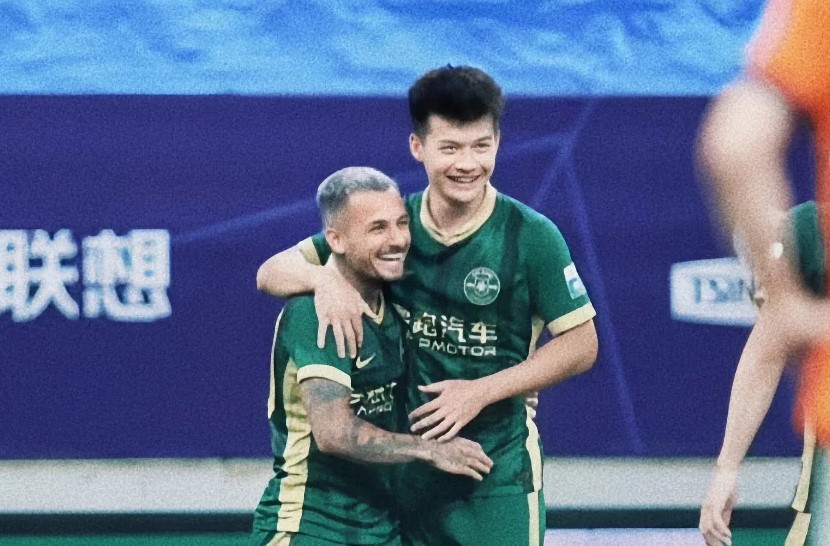 Alexandru Mitriță a intrat în istoria lui Zhejiang Professional FC de la primul meci în China