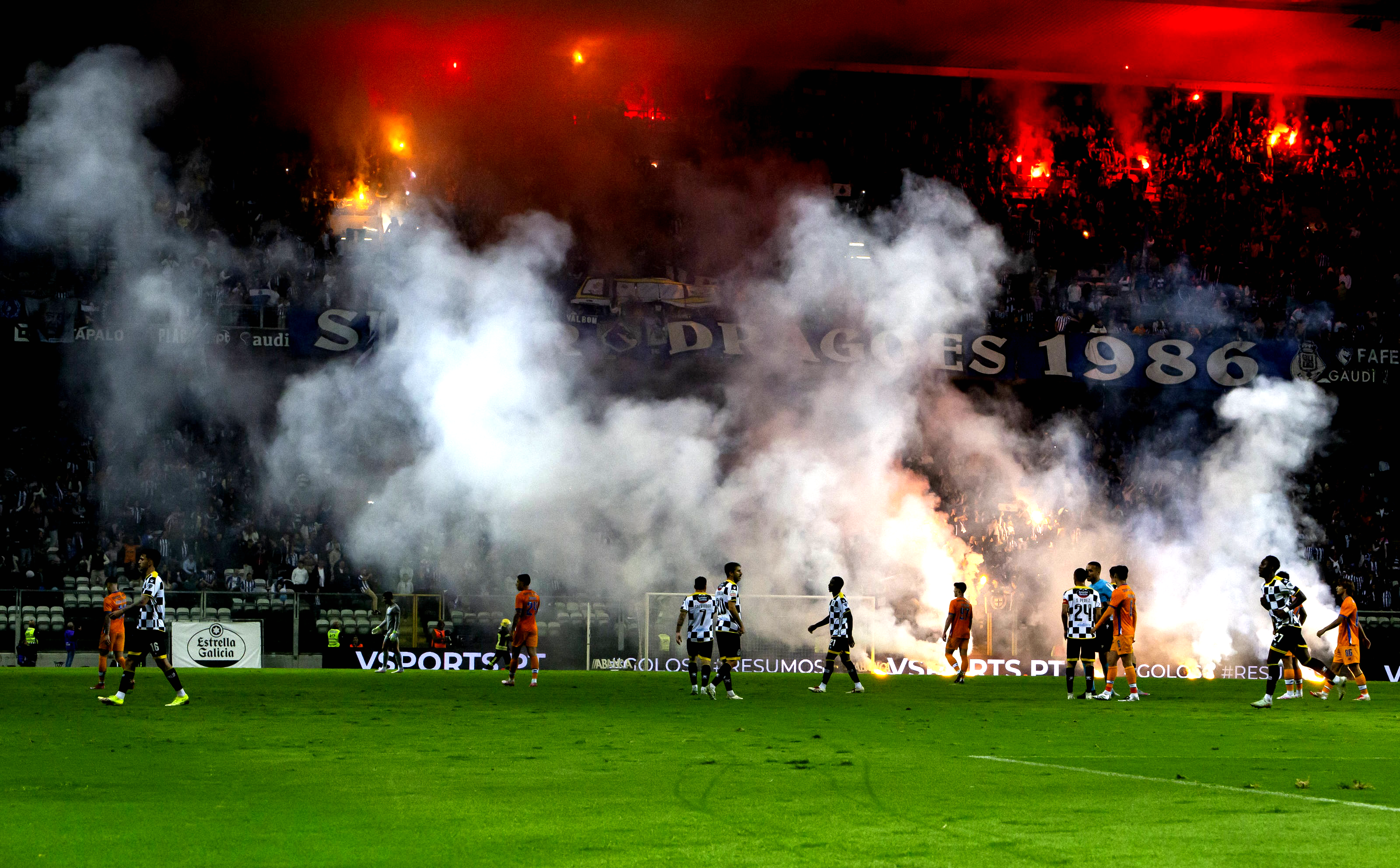 Dezastru! Un club istoric din Europa a retrogradat și riscă să nu mai poată juca nici măcar în Liga 2