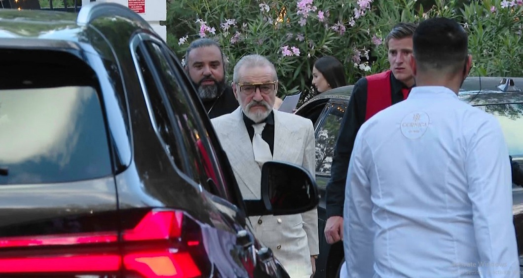 Ce i-a spus Gigi Becali lui Gică Hagi, imedat cum a ajuns la nunta Kirei