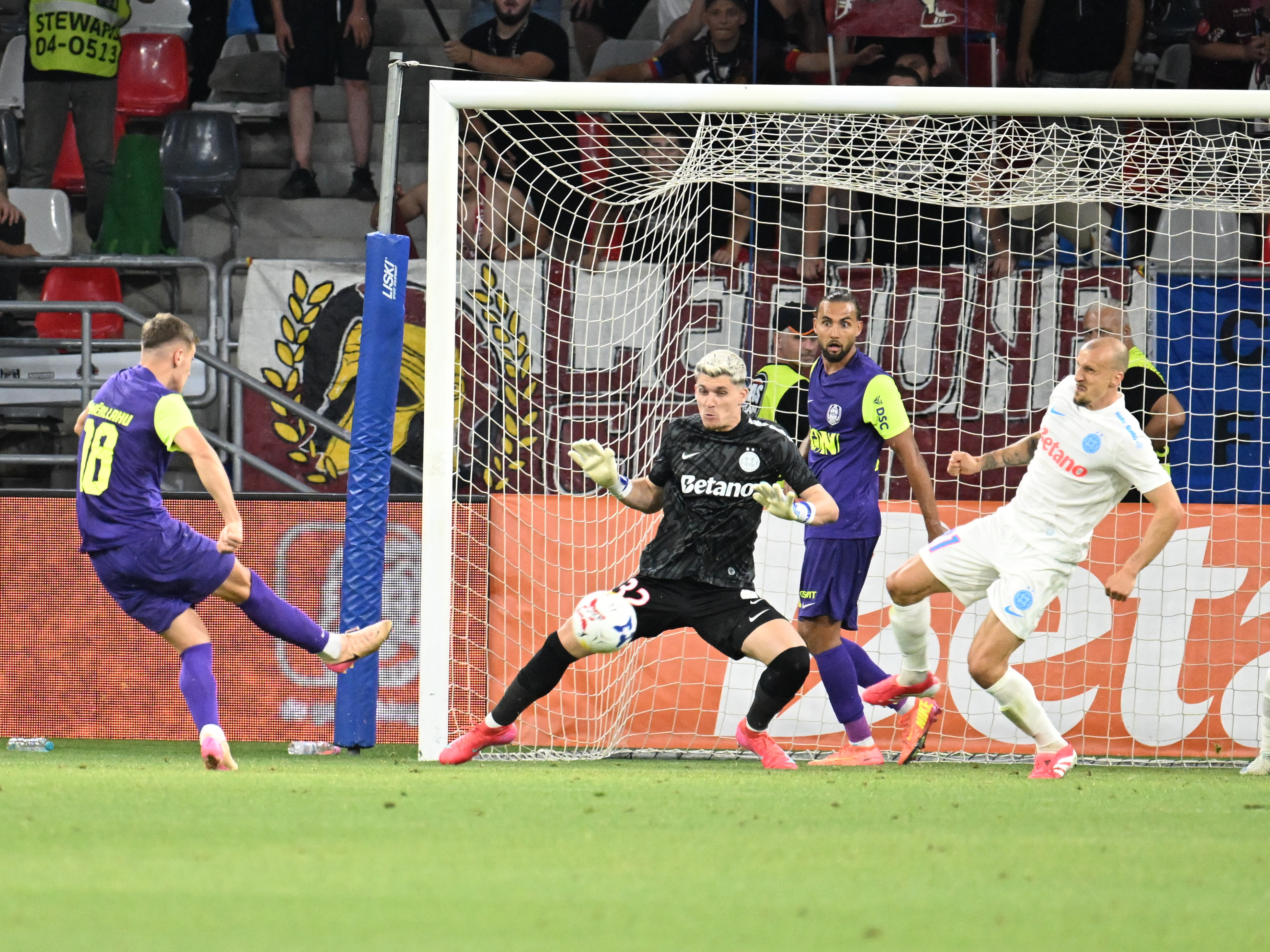 FCSB - CFR Cluj 2-1, ACUM, Digi Sport 1. GOOL! Radunovic a dat lovitura în prelungiri