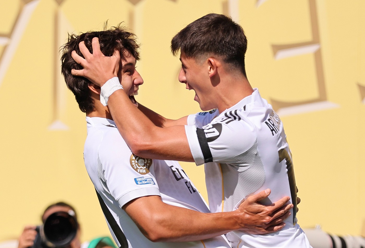 Ce concurență! Real Madrid a primit 10 oferte pentru fotbalistul de 21 de ani dorit de Genoa