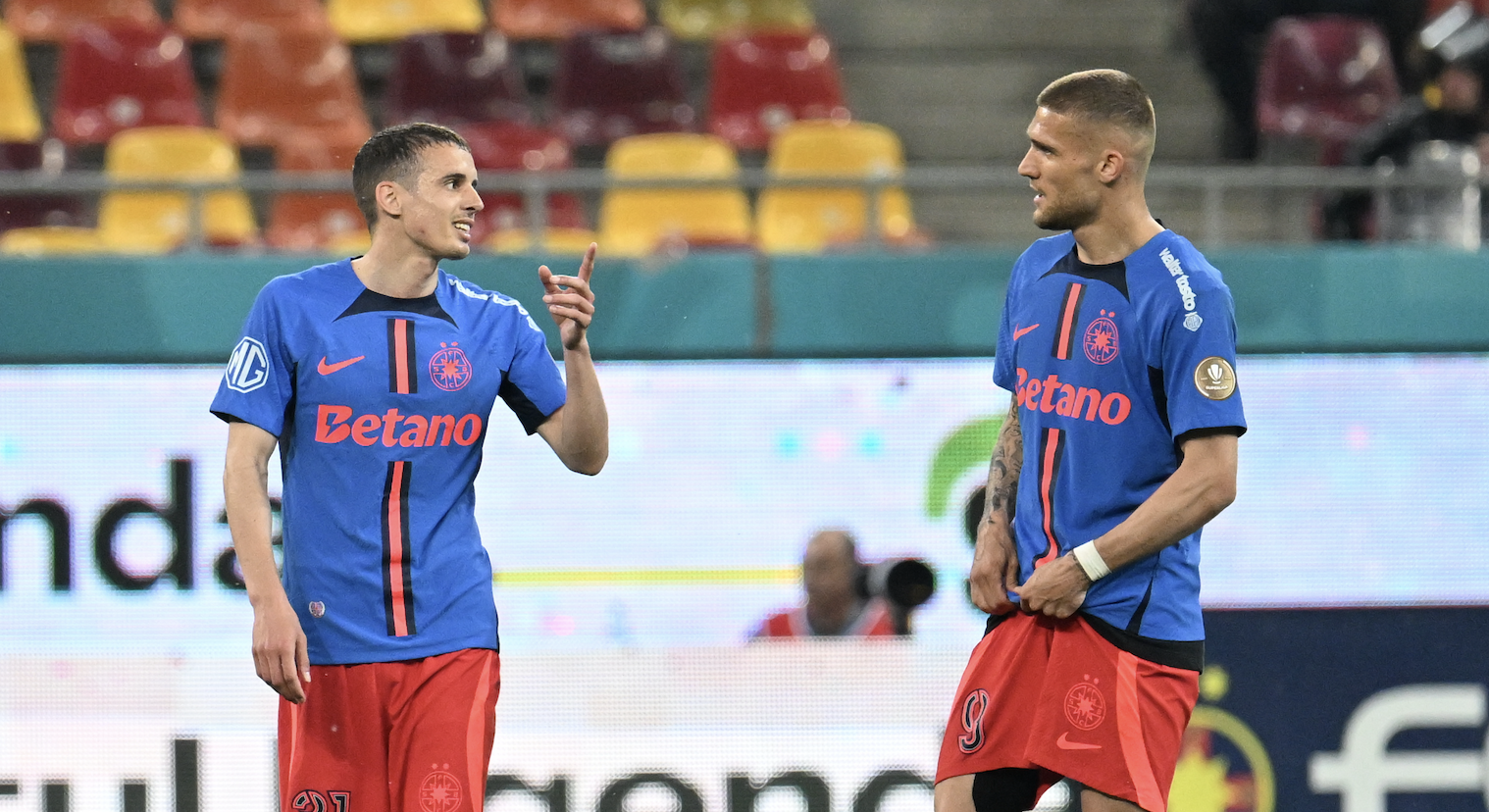 FCSB a schimbat lotul de la UEFA pe ultima sută de metri: patru jucători noi! Doi fotbaliști, OUT
