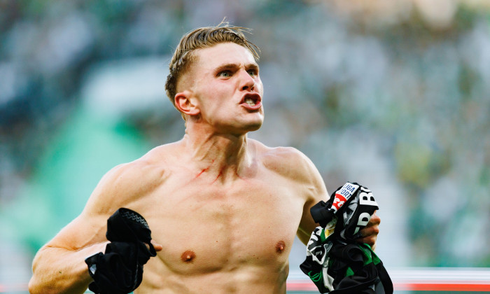 Viktor Gyokeres seen. celebrating after scoring goal during Liga Portugal game between teams of Sporting CP and Vitoria SC at Estadio Jose Alvalade (
