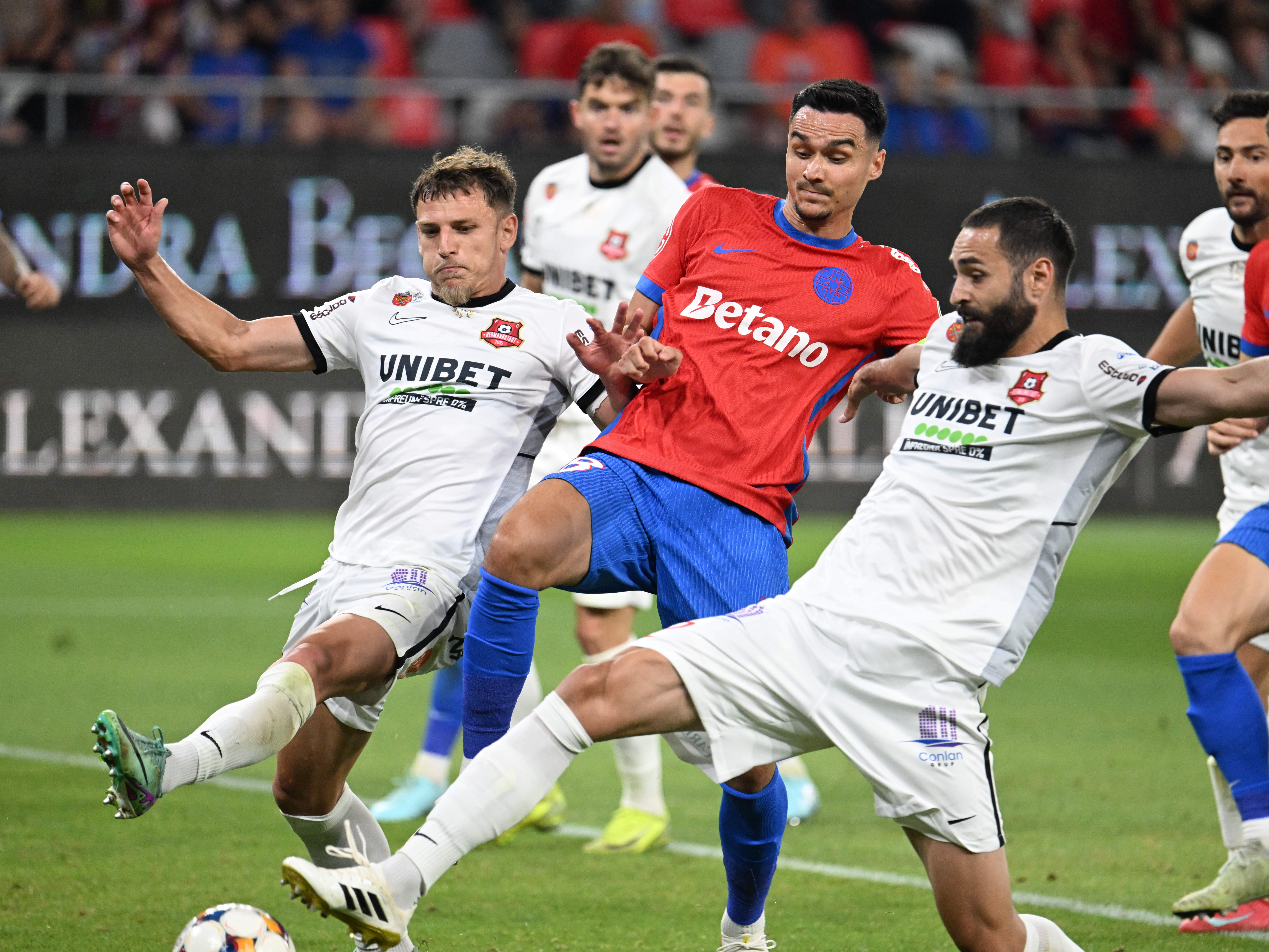 Lucrează la un nou transfer! Anunțul făcut la scurt timp după FCSB – Hermannstadt 1-1