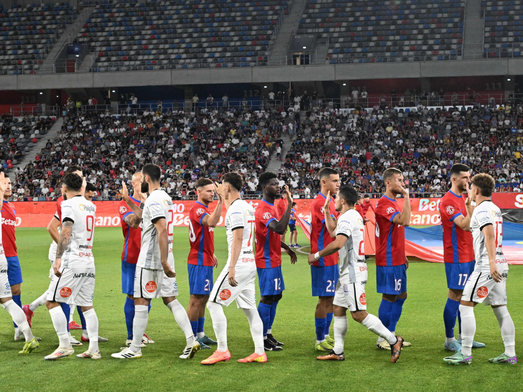 Accidentare neverosimilă înainte de Hermannstadt - FCSB: ”A alunecat pe scara autocarului”