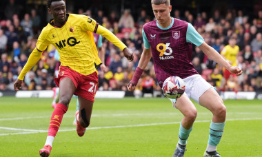 Watford’s Mamadou Doumbia (left) and Burnley&apos;s Maxime Esteve battle for the ball during the Sky Bet Championship match at Vicarage Road, Watford. Picture date: Friday April 18, 2025.