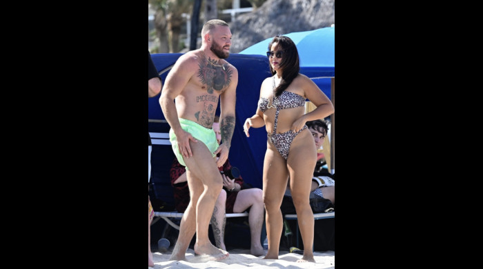 Conor McGregor, cu o femei în vacanță / Foto: The Sun