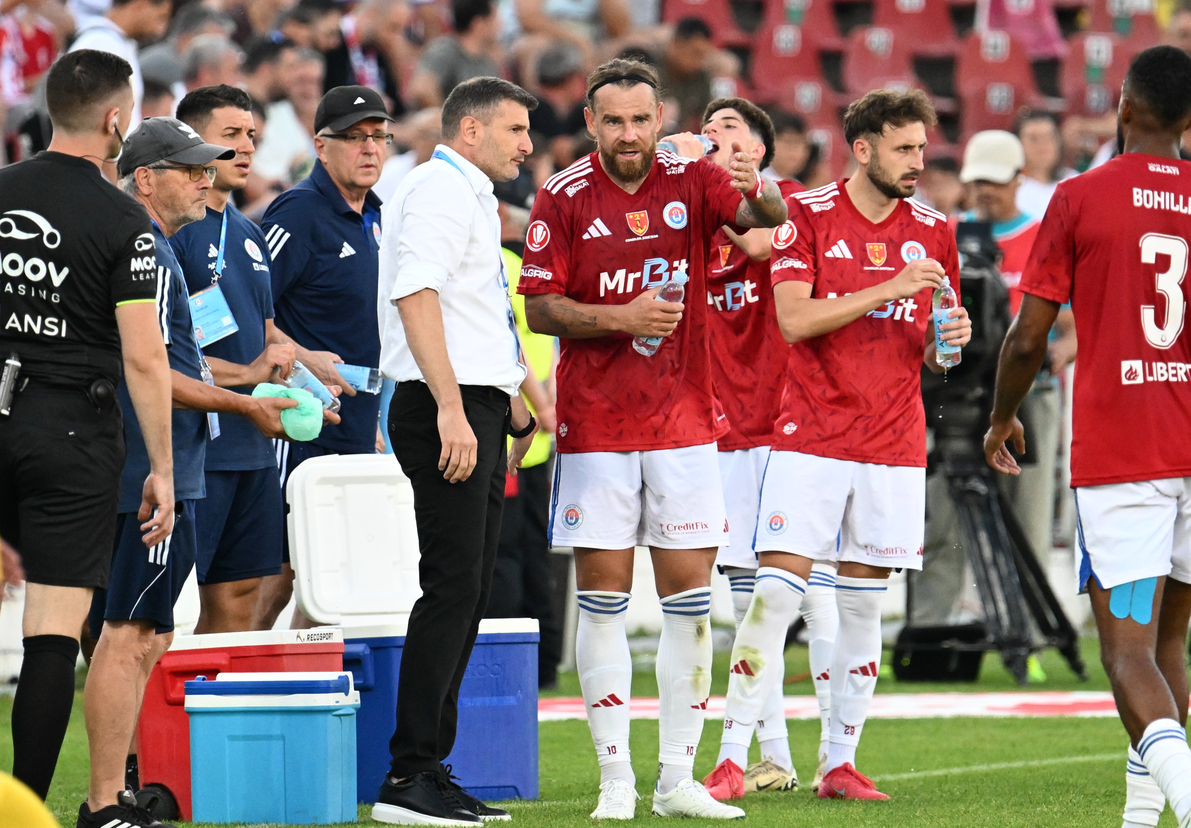 Oțelul - Metaloglobus 0-0, ACUM, Digi Sport 1. A început meciul!
