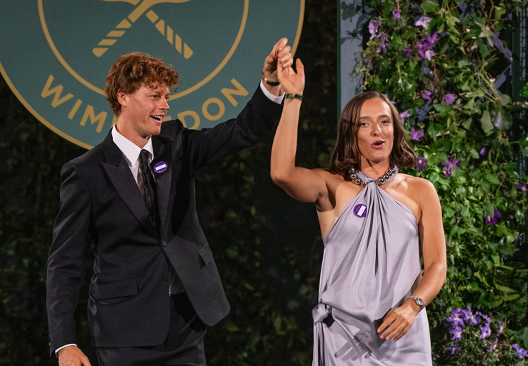 Au apărut imaginile cu Jannik Sinner și Iga Swiatek: ”O nouă pereche respectă tradiția de la Wimbledon”