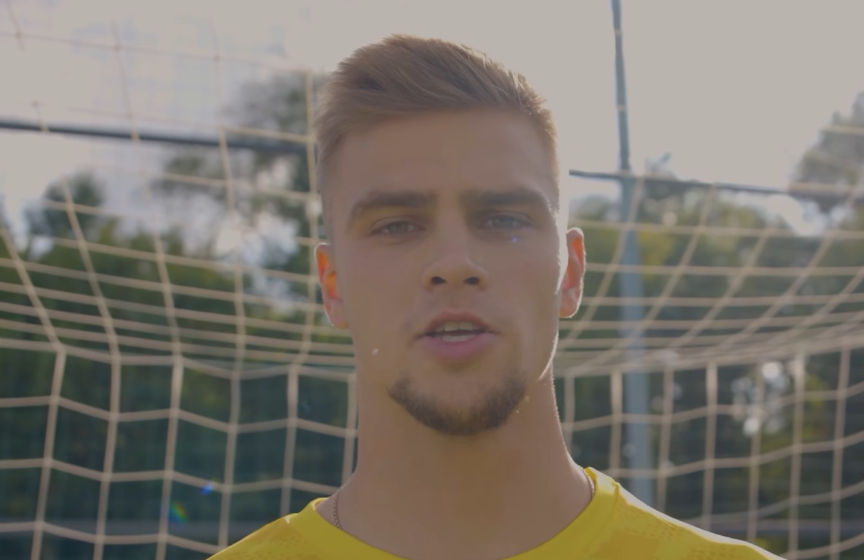 Universitatea Craiova și-a prezentat al 11-lea transfer al verii! Intră direct în echipa de start