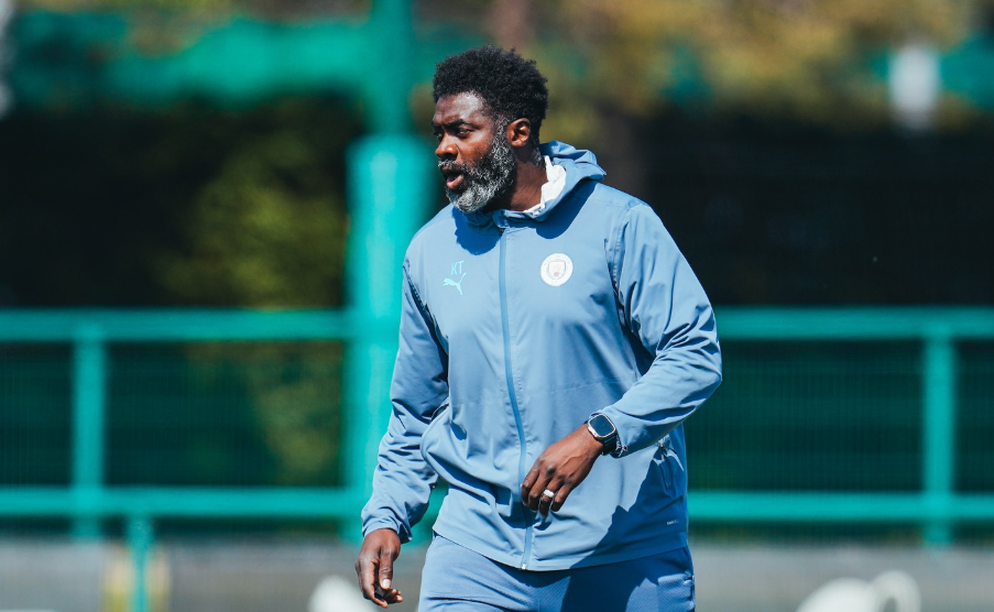Kolo Toure a semnat cu Manchester City