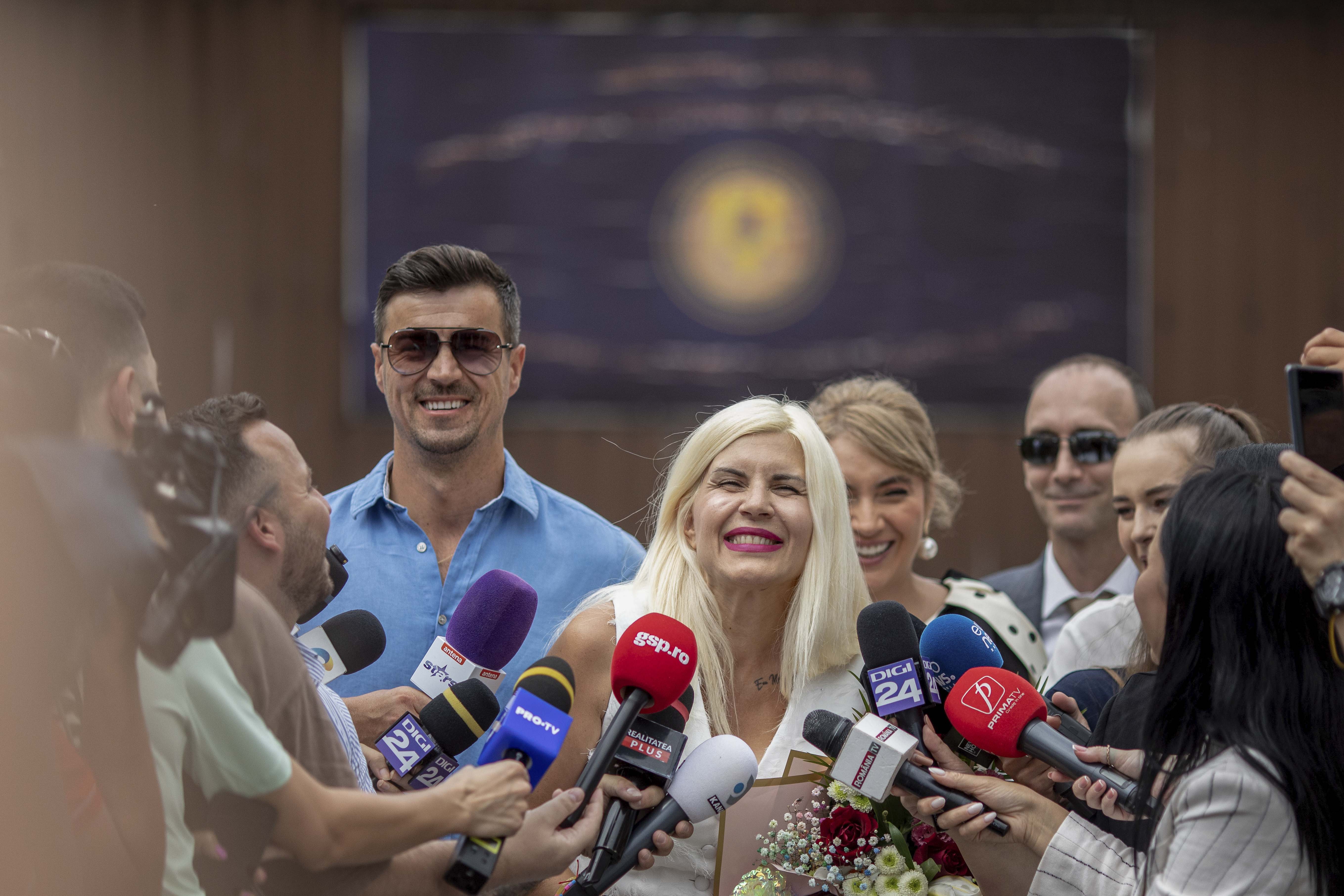 Toată lumea a observat tatuajul Elenei Udrea, la ieșirea din închisoare. Întrebată ce înseamnă, a rostit doar două cuvinte