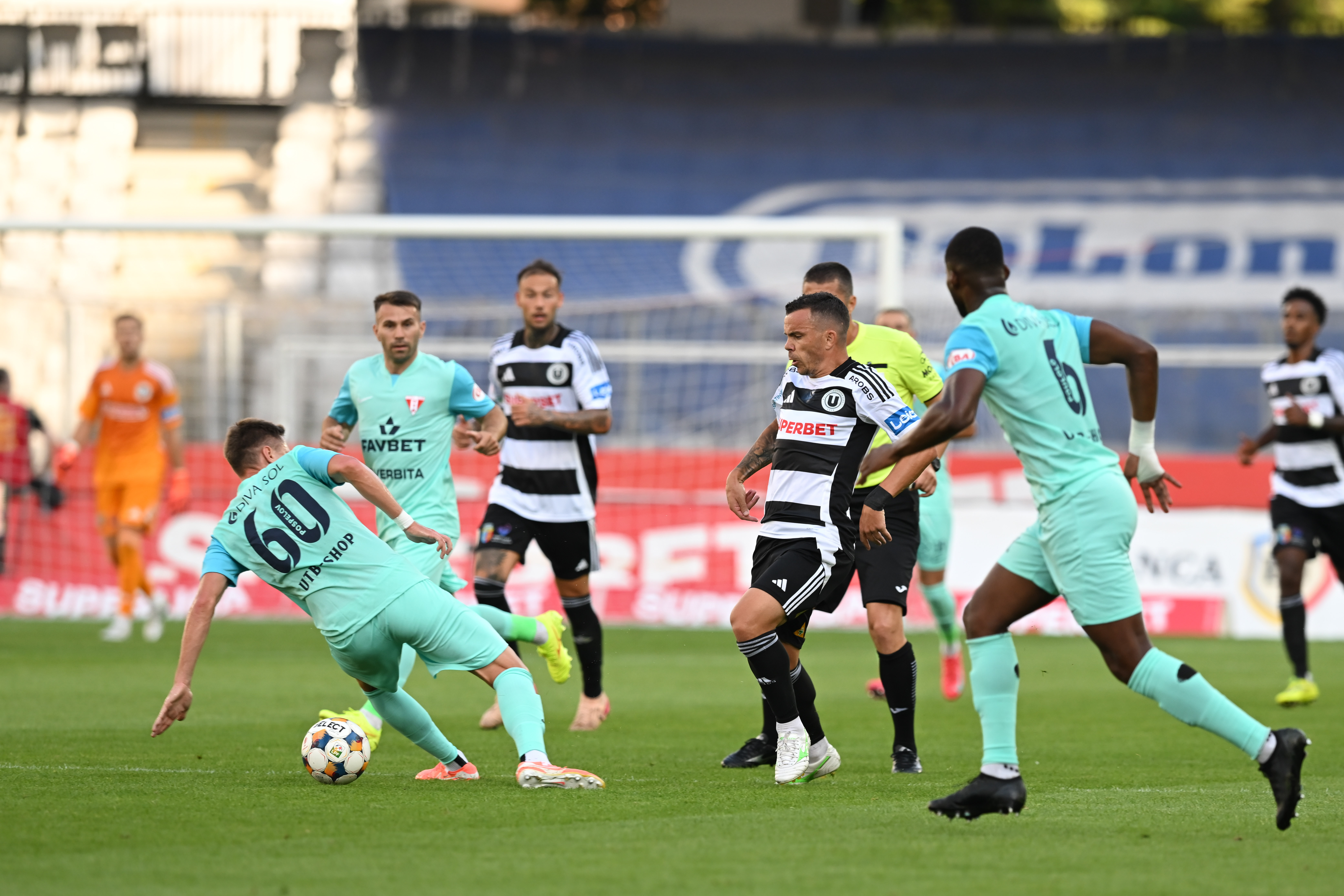 ”U” Cluj - UTA Arad 1-1. Remiză în Ardeal la capătul unui meci extrem de disputat!