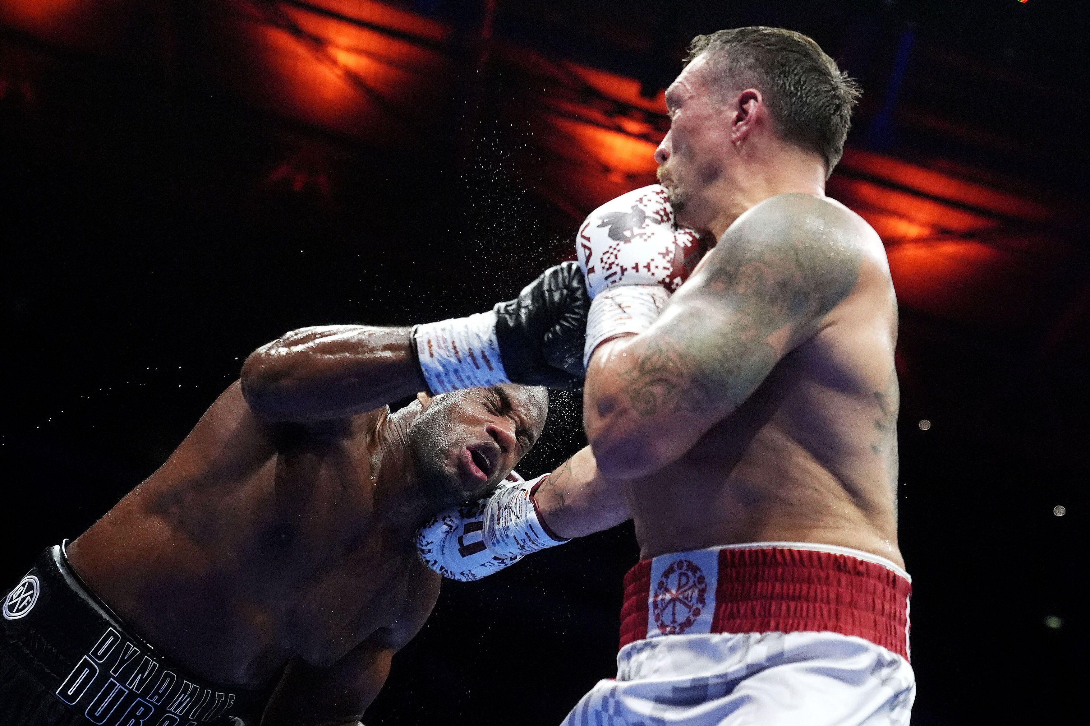 Câți bani au reușit să încaseze Oleksandr Usyk și Daniel Dubois pentru lupta anului în box