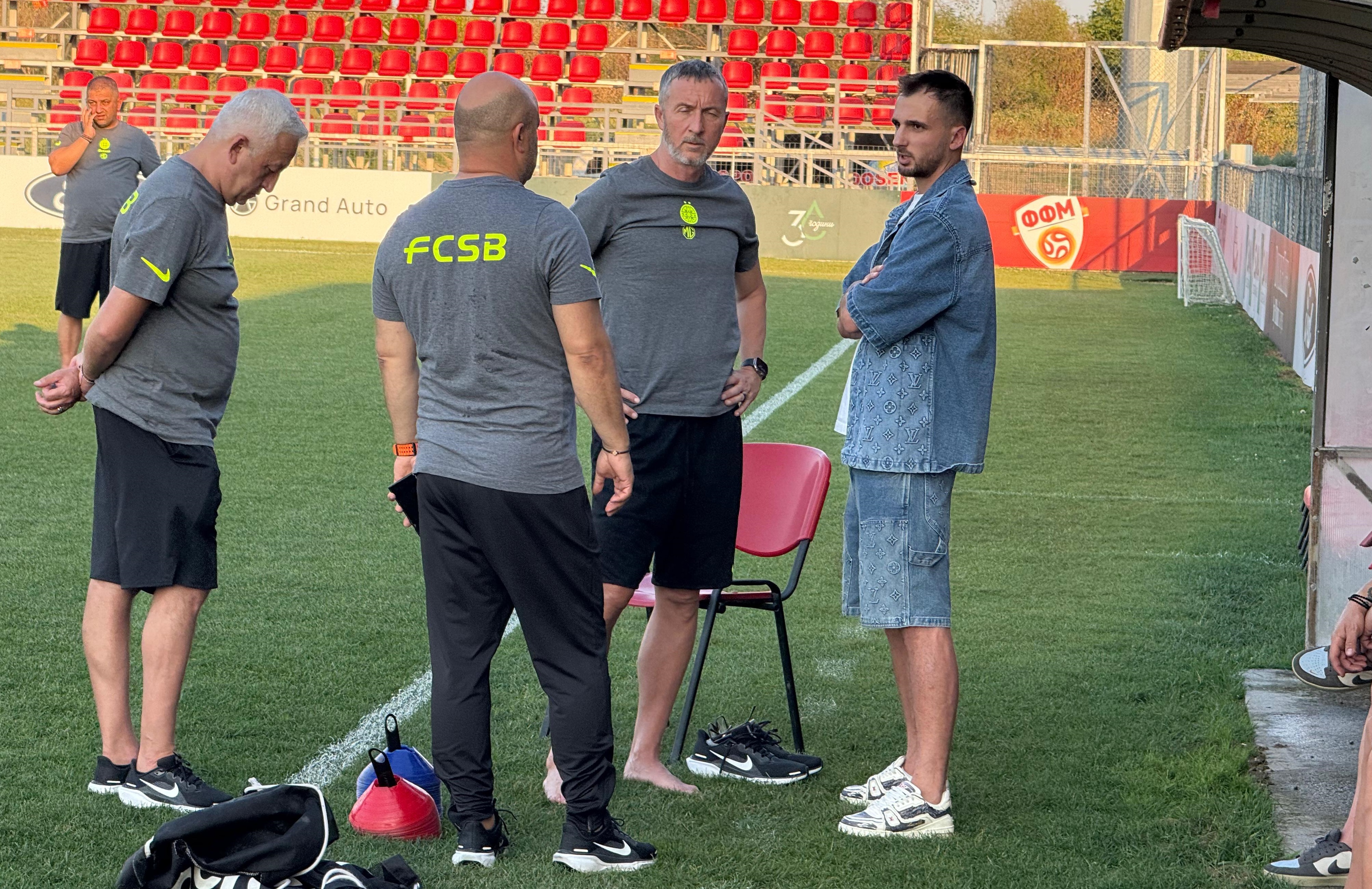 Surpriză! Cine și-a făcut apariția la antrenamentul FCSB-ului, înainte de meciul cu Shkendija