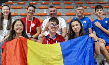 Alexandru-Mihai Părăușanu si sustinatorii