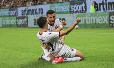 77 Liridon Latifi celebrates with team mates his first goal of the game
