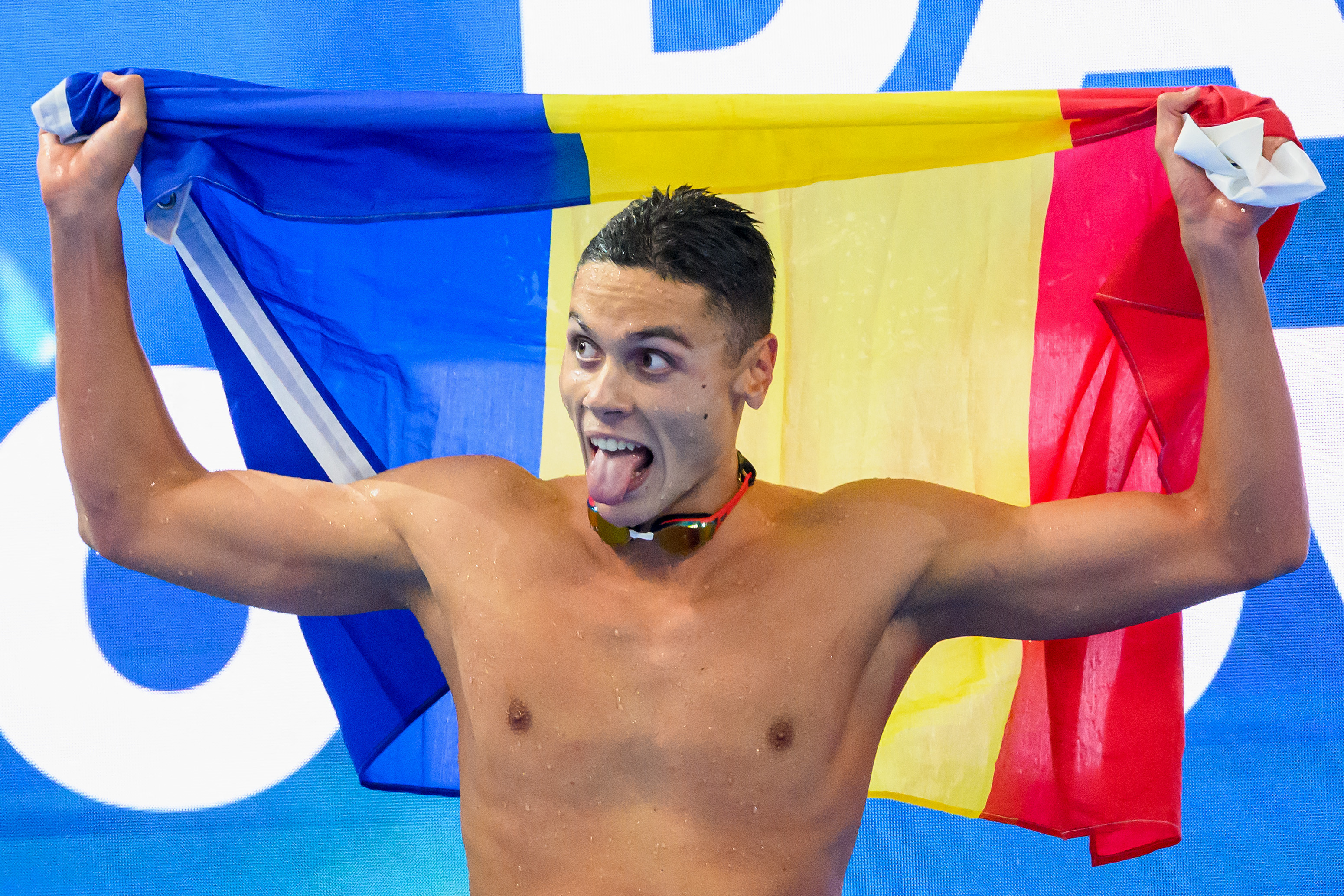 Imagine Stire David Popovici a luat a 3-a medalie de aur în 3 zile și a făcut show: ”Am început cu prostiile!” | 2review.ro