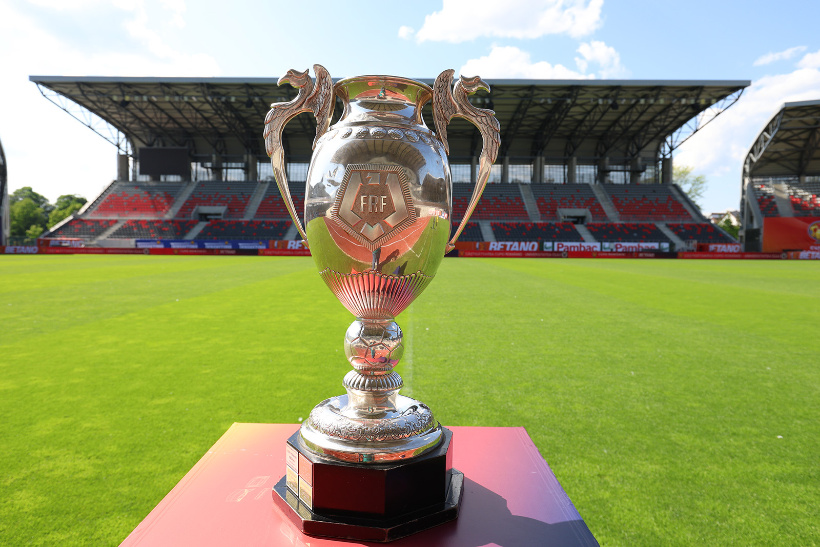 Imagine Stire Interes uriaș pentru finala Cupei U Cluj - Universitatea Craiova! | 2review.ro